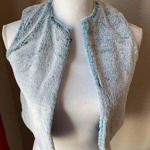 Girls faux fur vest. Excellent condition. Like new